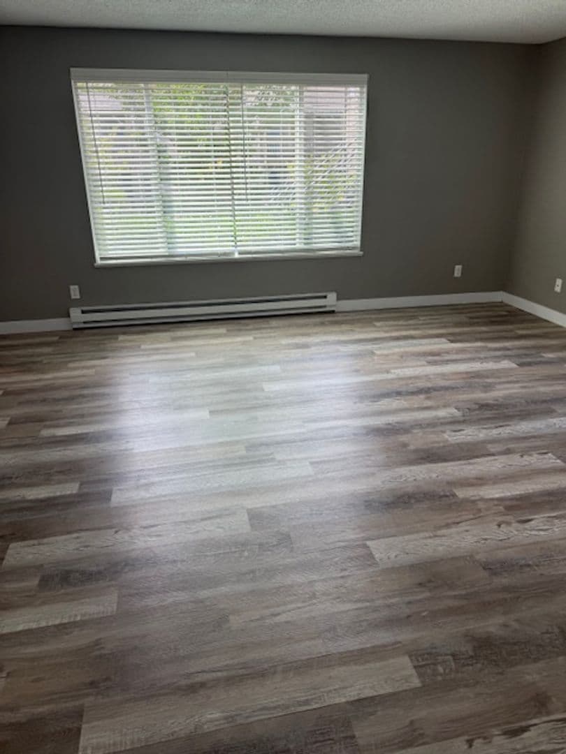 Salem Apartment: 2500 Lancaster Drive NE