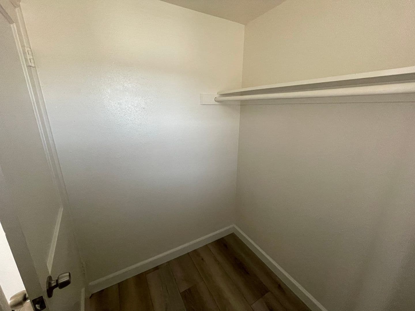 Roseburg Apartment: 1104 NE Freemont Ave