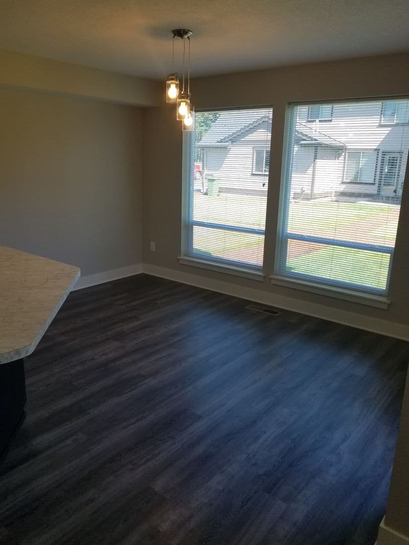 Stayton Apartment: 795 Rabbit Run