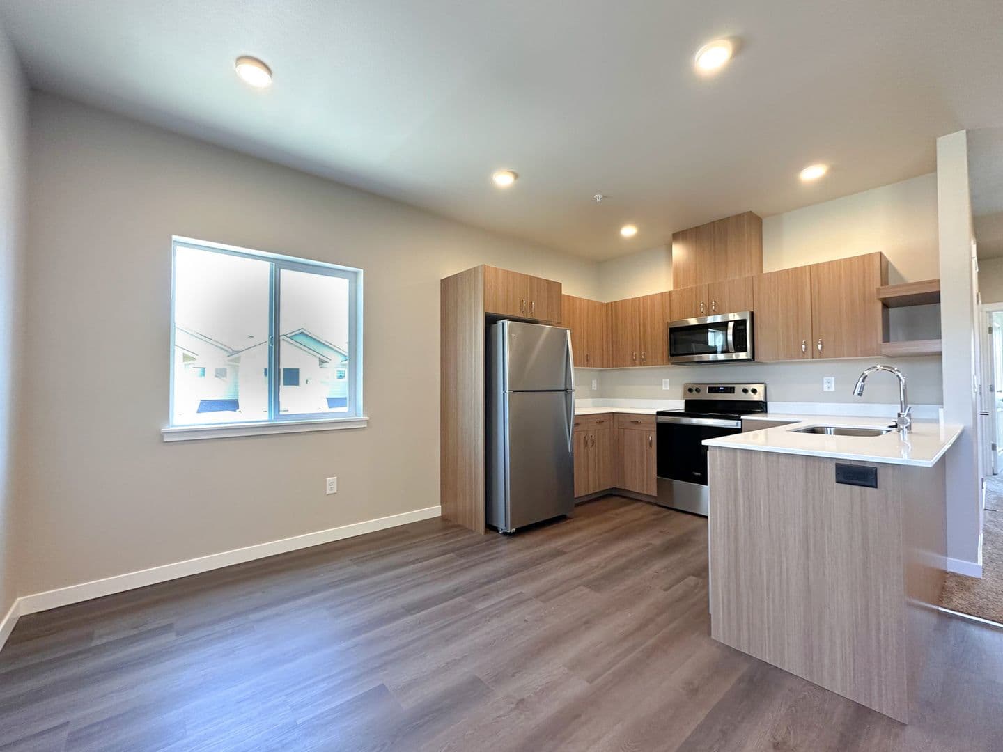 Salem Apartment: 4624 Lancaster Dr NE