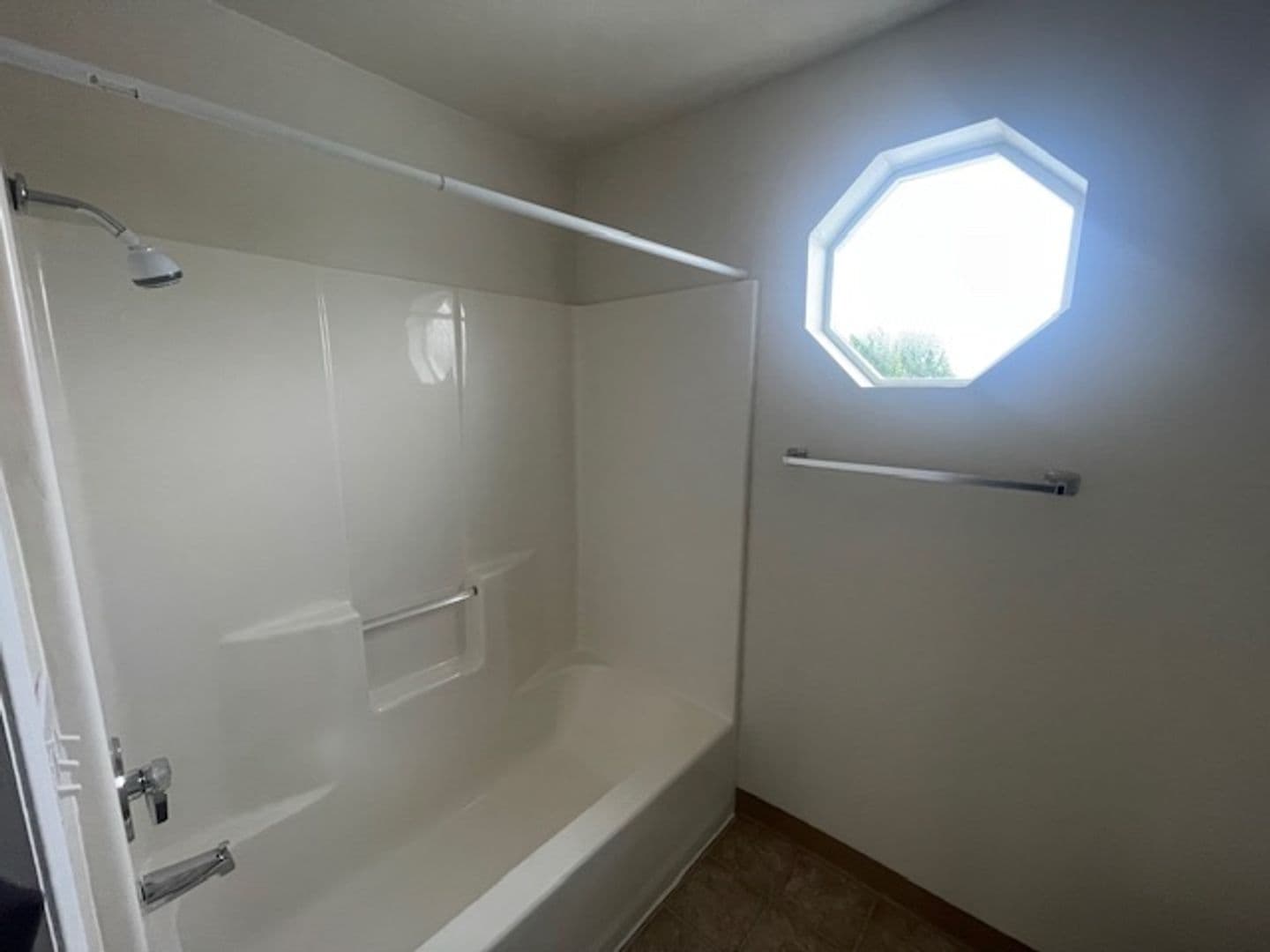 Salem Apartment: 1380 Seattle Slew Drive SE