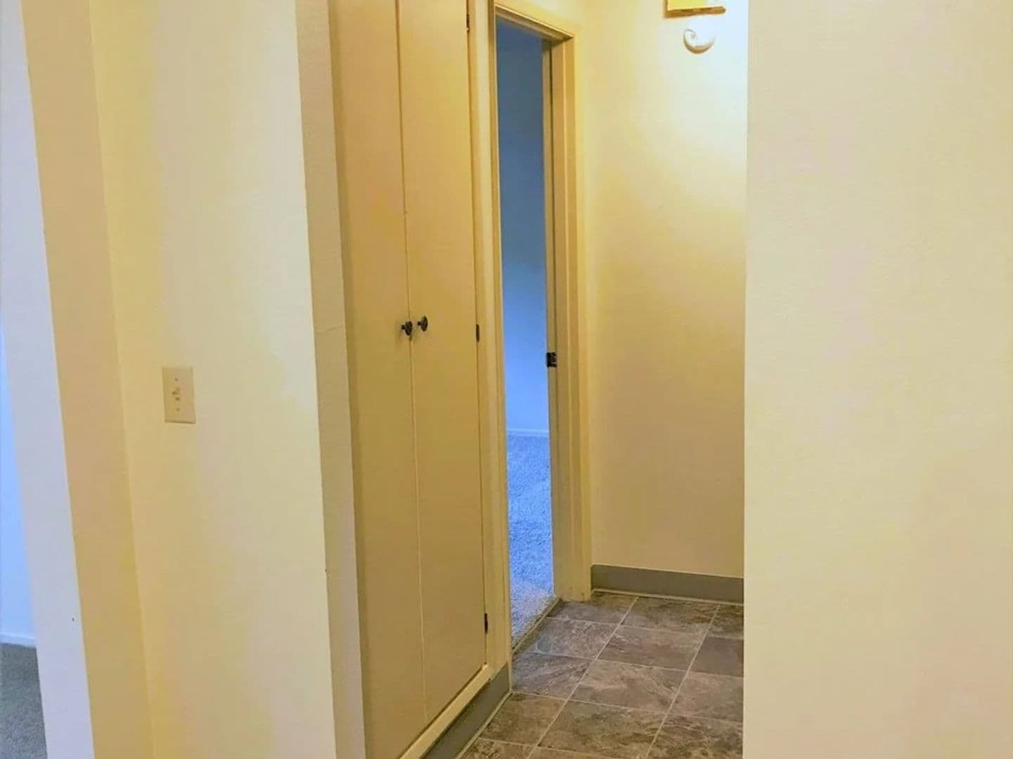 Salem Apartment: 158 Friendship Ave SE