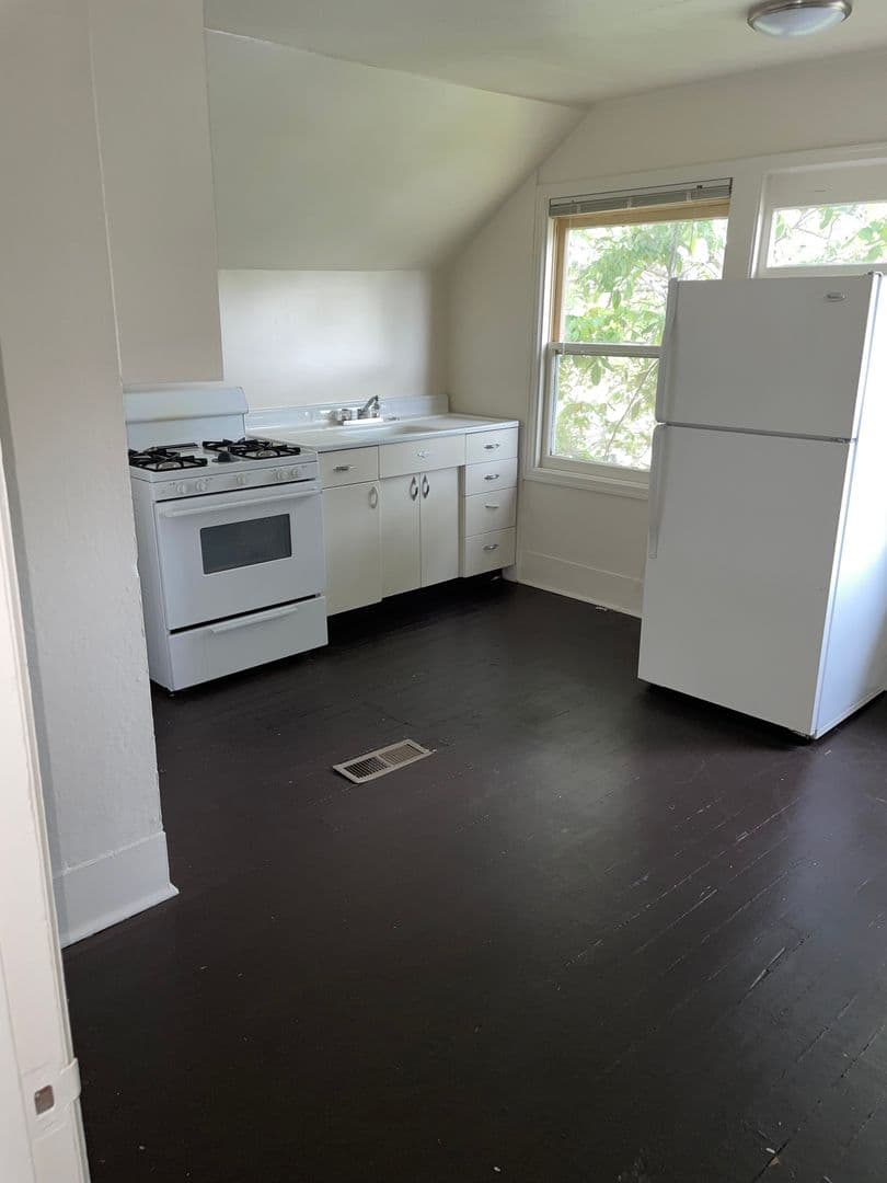 Corvallis Apartment: 620  SW 2nd Street