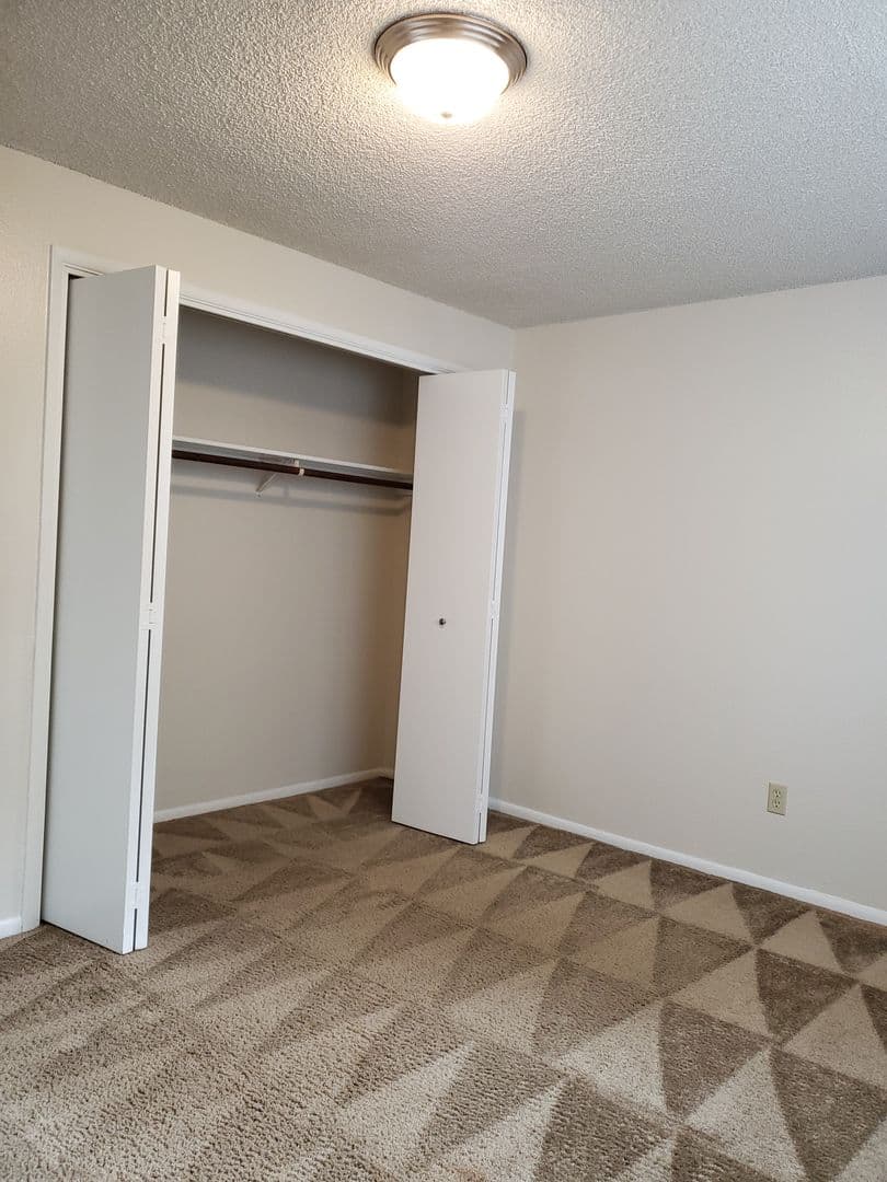 Salem Apartment: 3791 Bayonne Dr SE