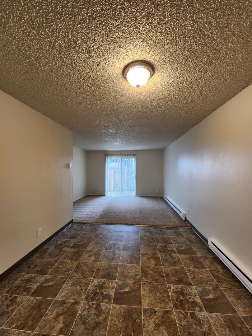 Salem Apartment: 3414 30th Ave NE