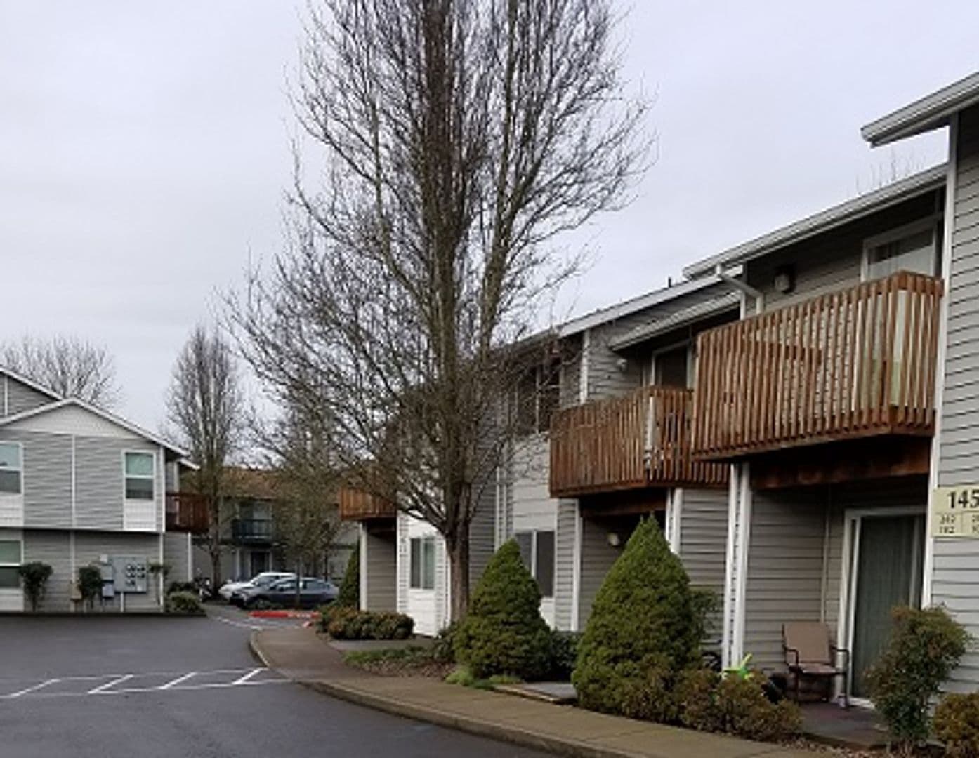 Keizer Apartment: 145 Dearborn Avenue N