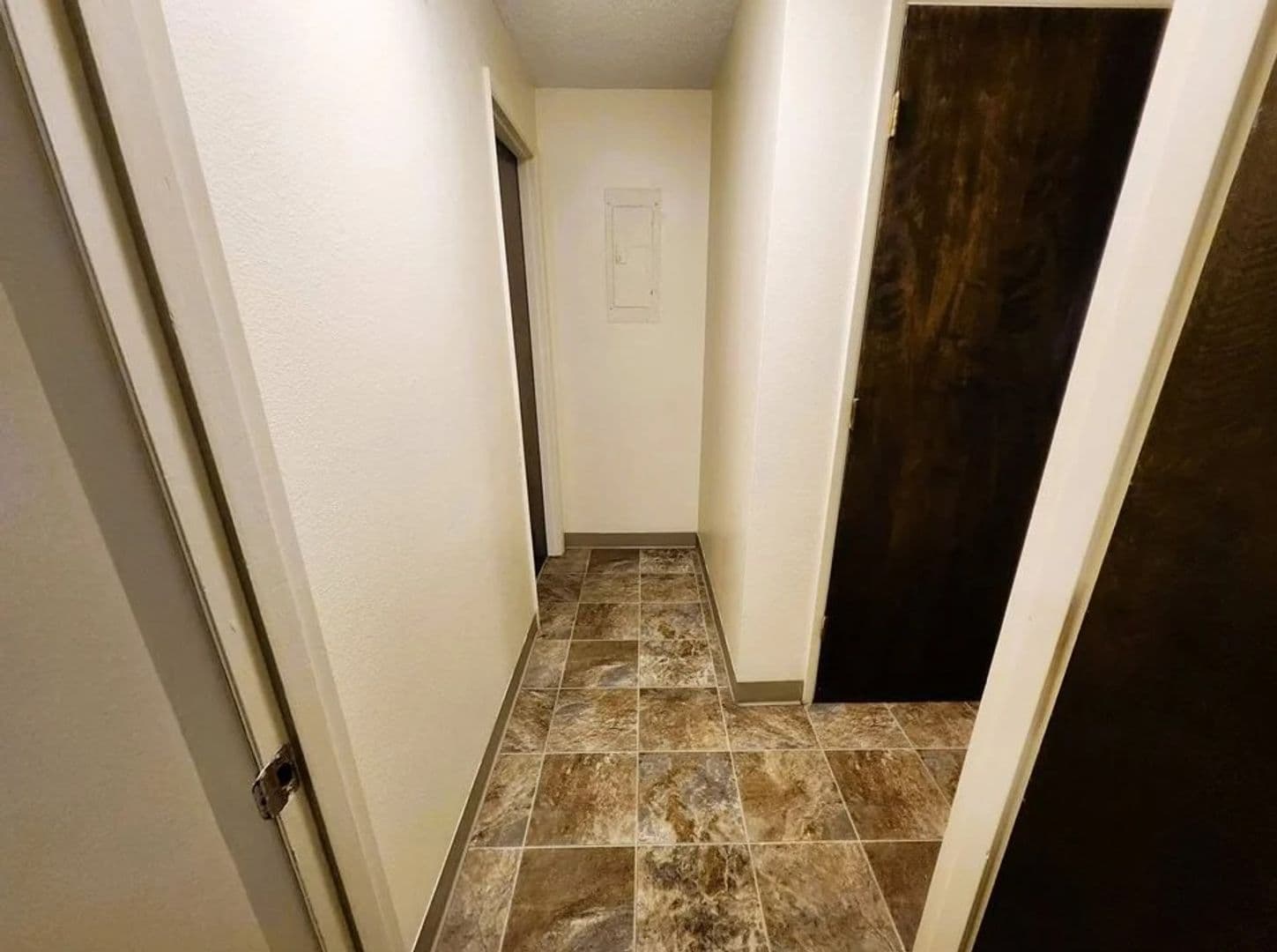 Salem Apartment: 158 Friendship Ave SE