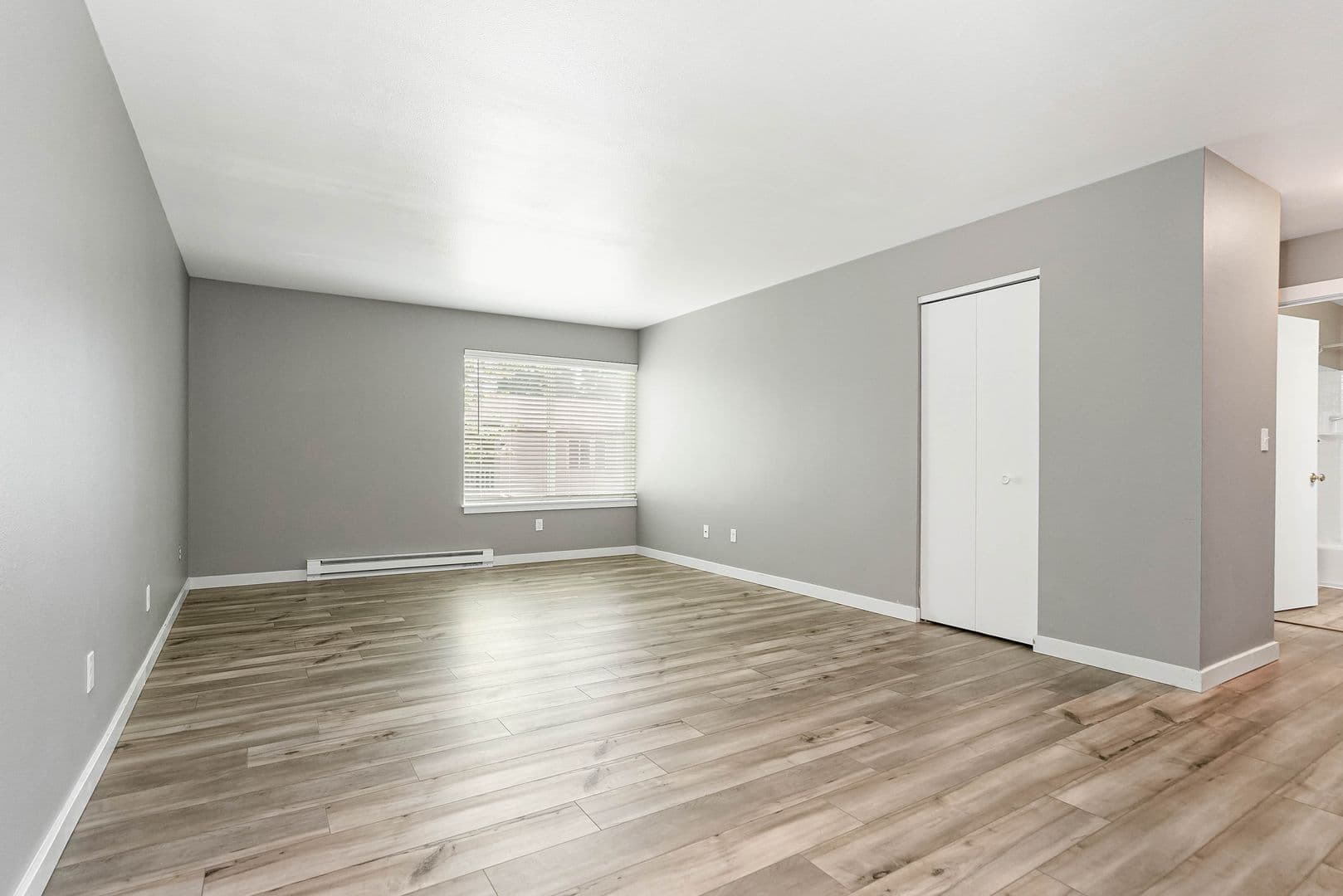 Salem Apartment: 2500 Lancaster Drive NE