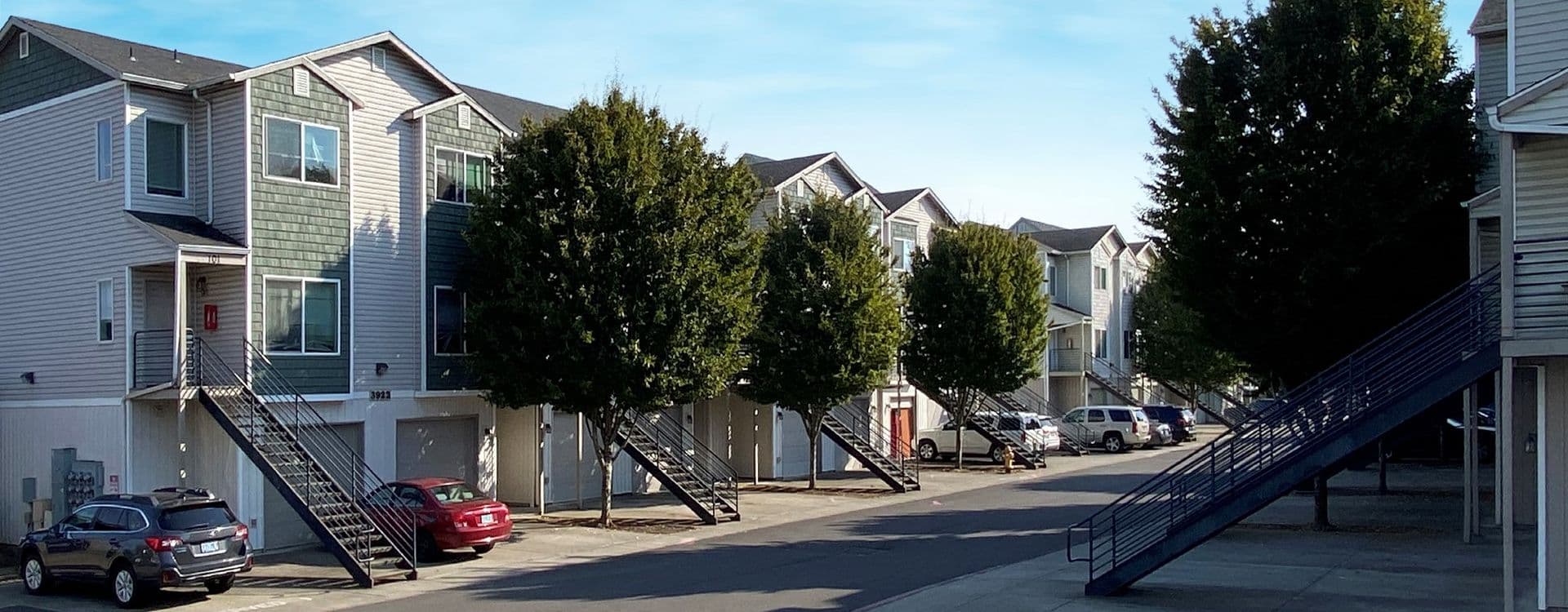 Salem Townhome: 3930 Sunnyview Road NE