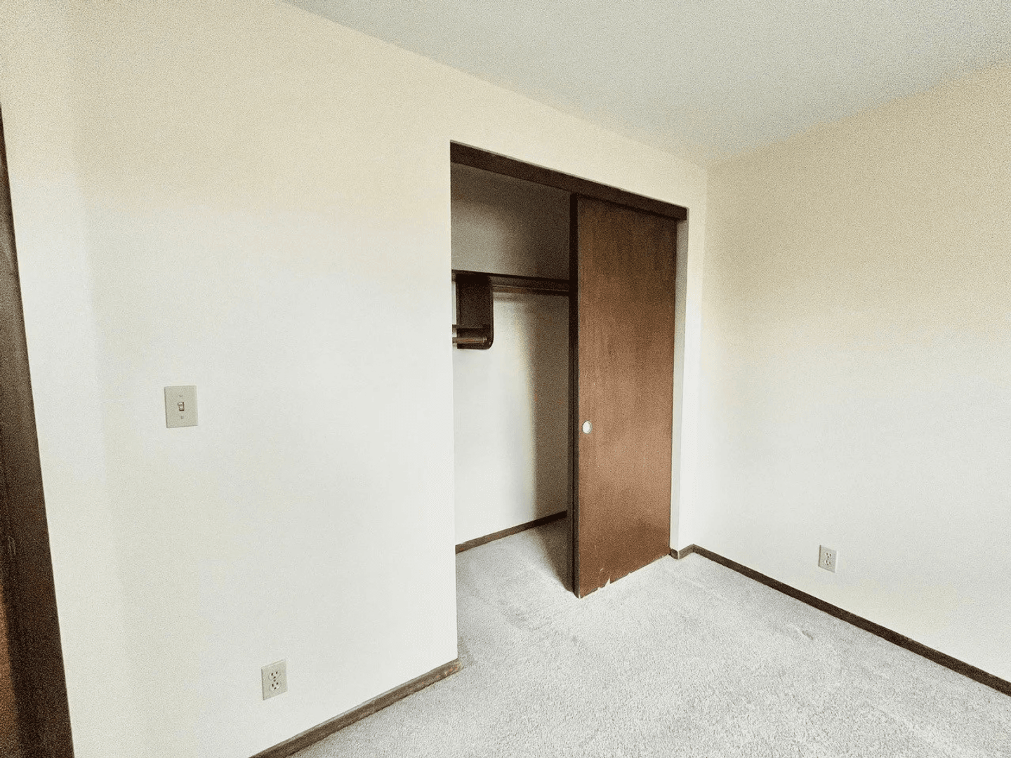 Salem Apartment: 1107 Hines Street SE