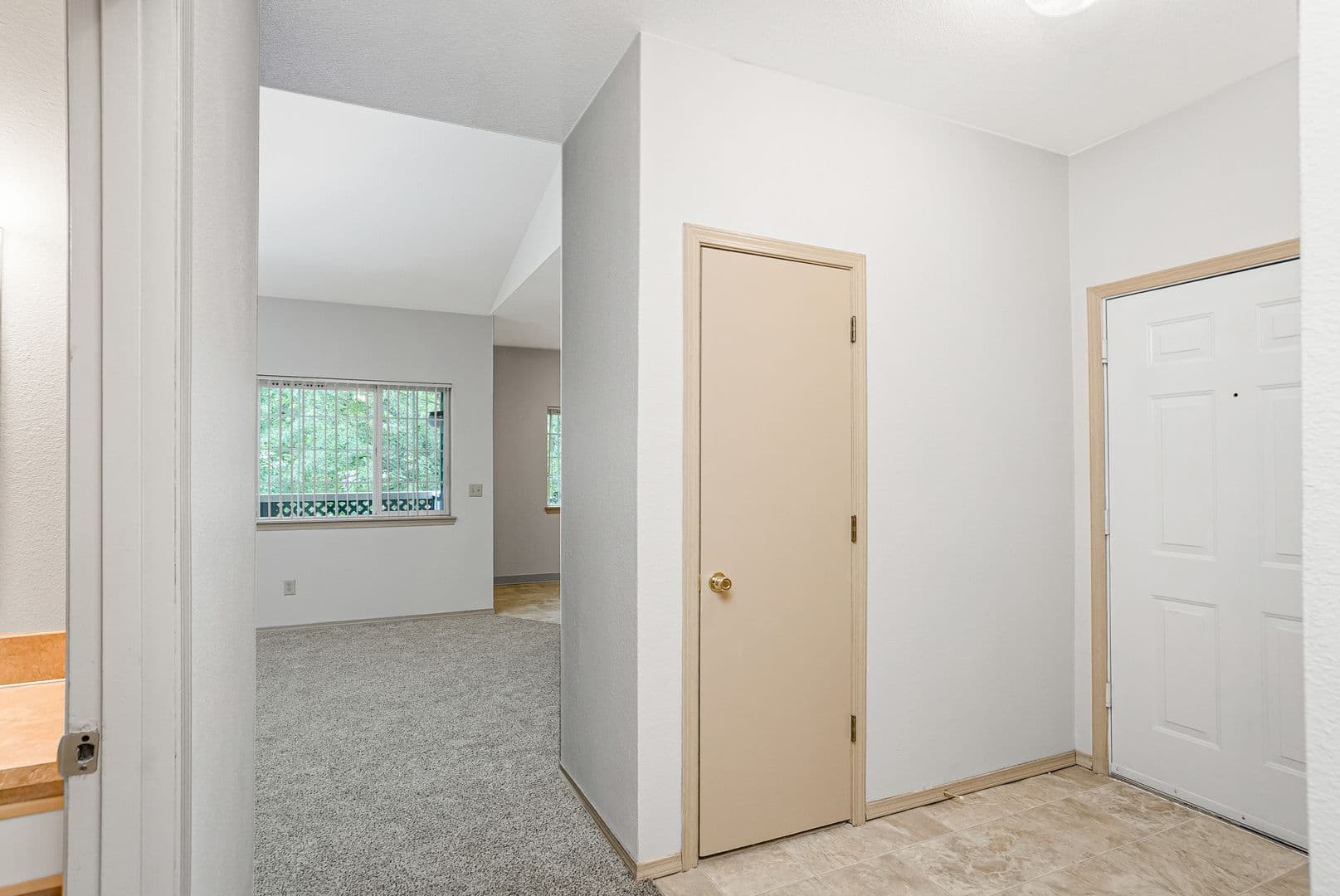McMinnville Apartment: 2938 NE Evans St