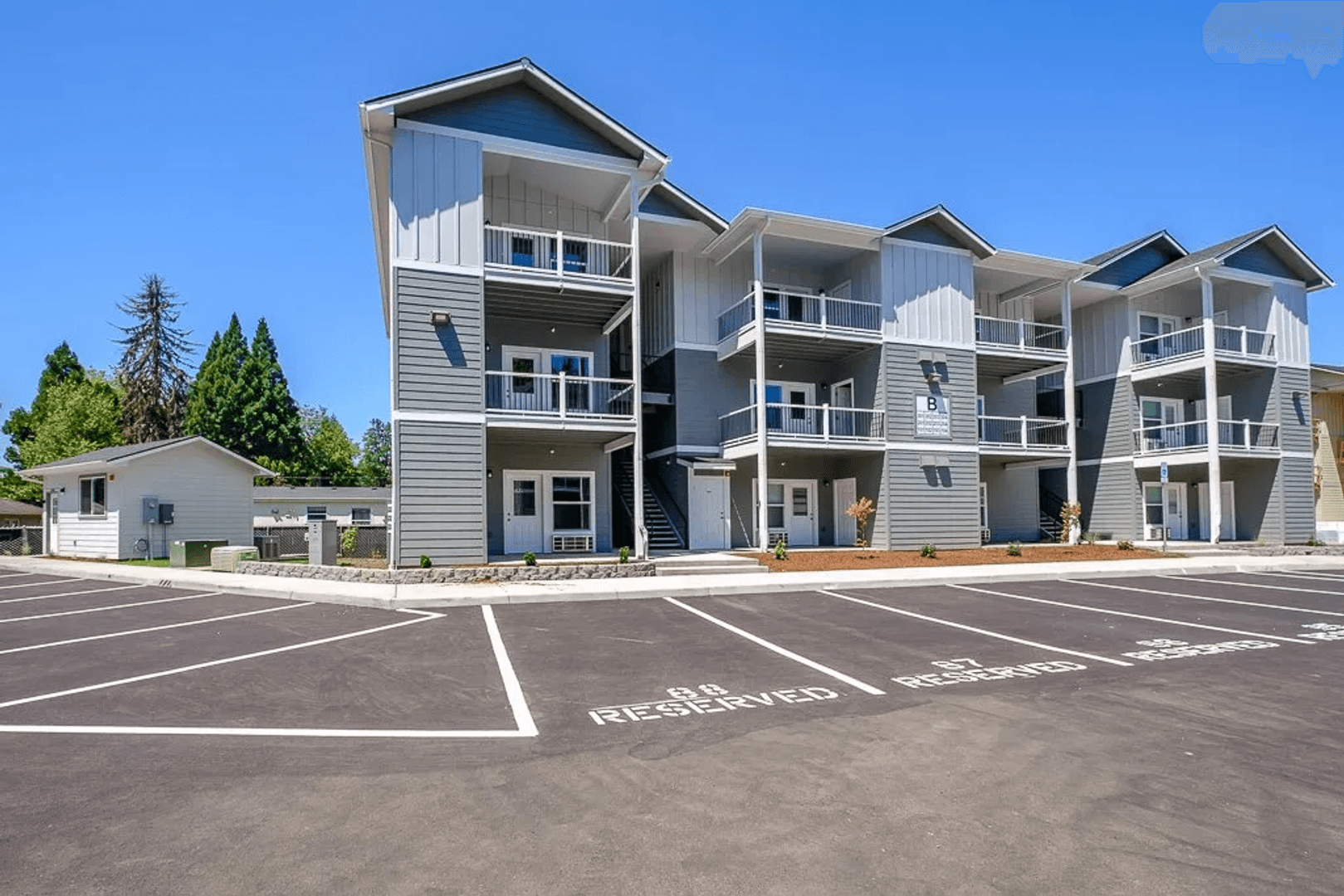 Sweet Home Apartment: 2500 Long Street