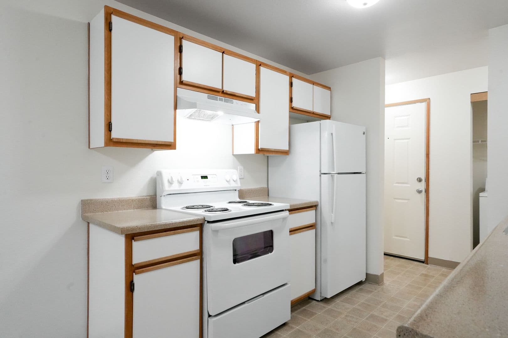 Troutdale Apartment: 26719 SE Stark St