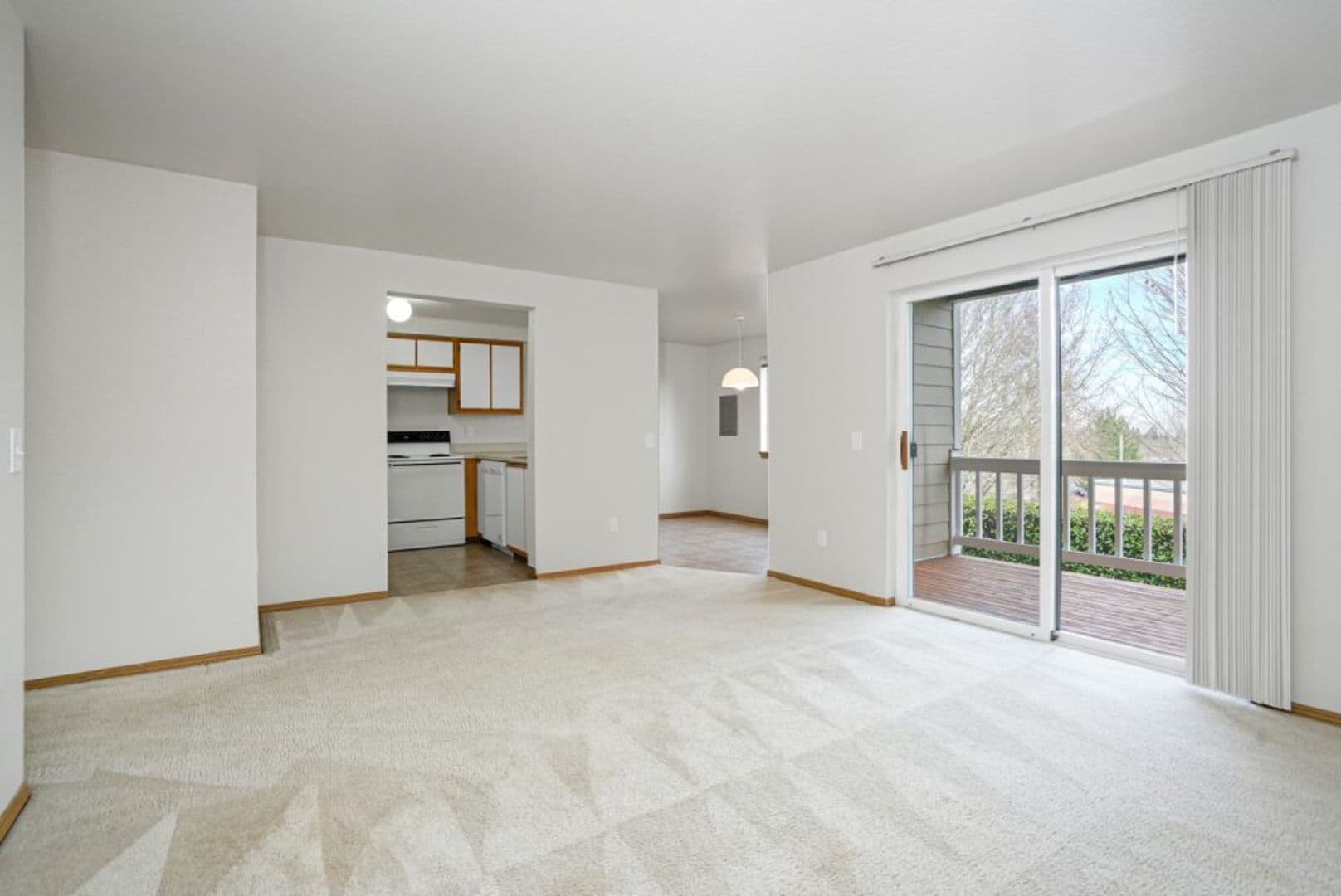 Salem Apartment: 2108 Red Oak Dr S
