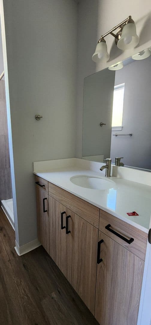 McMinnville Apartment: 1720 SW 2nd Street