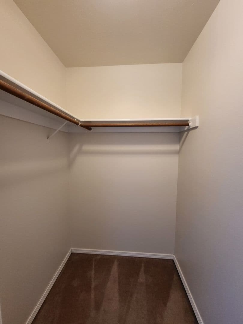 Salem Apartment: 2429 Michael Drive NE