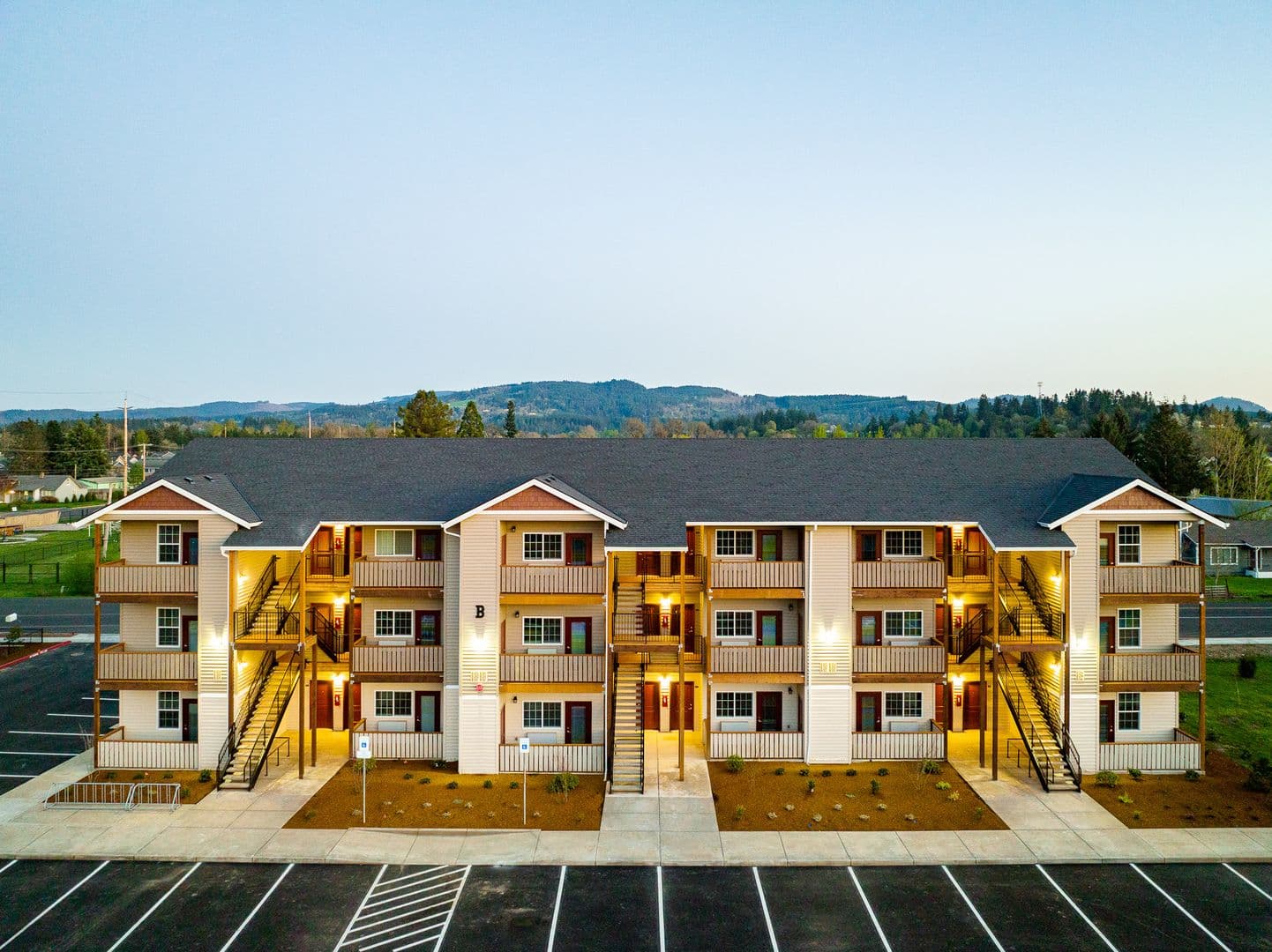 Lebanon Apartment: 100 Vaughan Lane