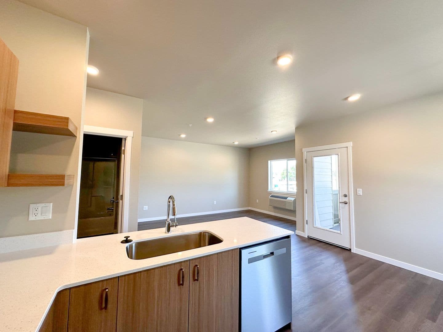Salem Apartment: 4624 Lancaster Dr NE