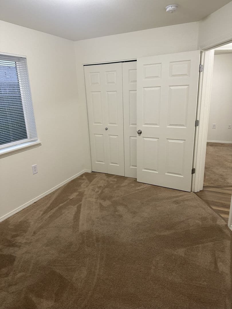 Keizer Apartment: 145 Dearborn Avenue N