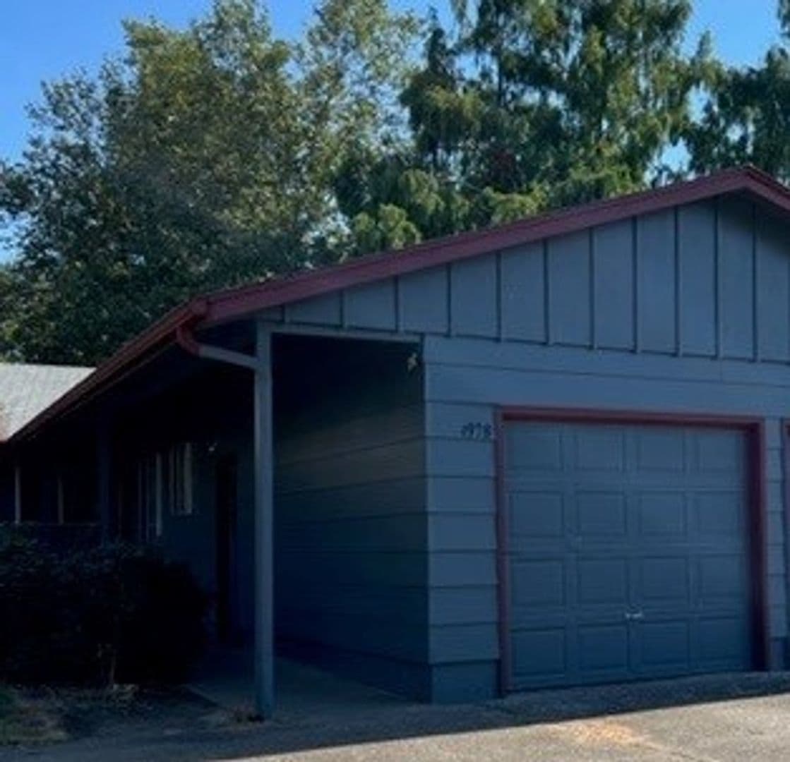 Keizer Apartment: 4975 13th Ave NE