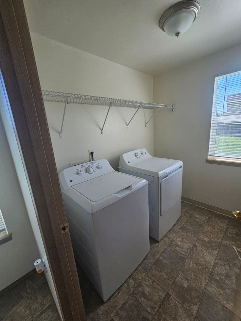 Albany Townhome: 3511 25th Court SE