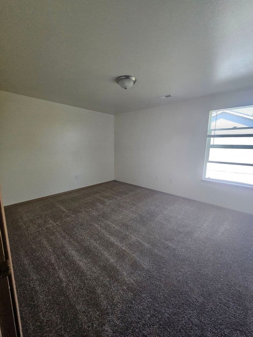 Albany Townhome: 3511 25th Court SE
