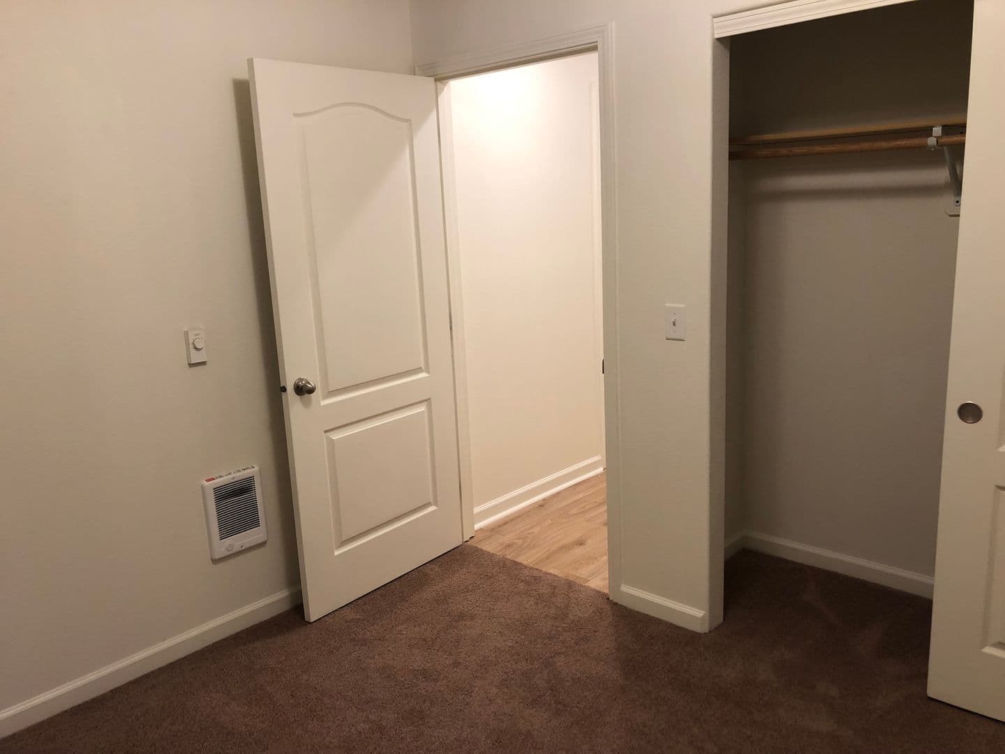 Sutherlin Apartment: 233 NW Sherman St