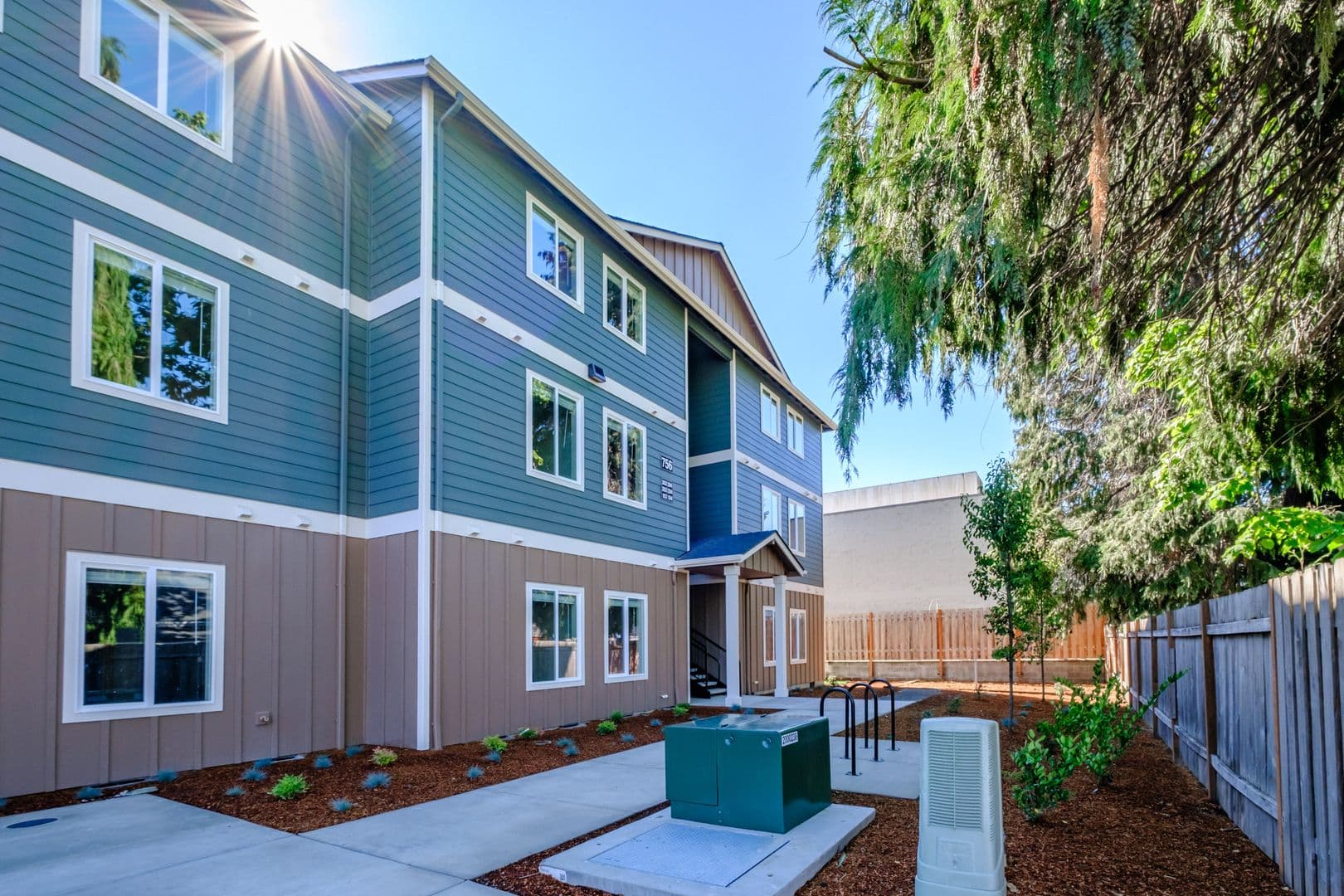 Keizer Apartment: 756 Chemawa Rd NE