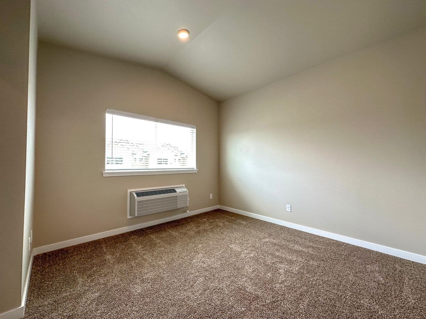 Salem Apartment: 4624 Lancaster Dr NE