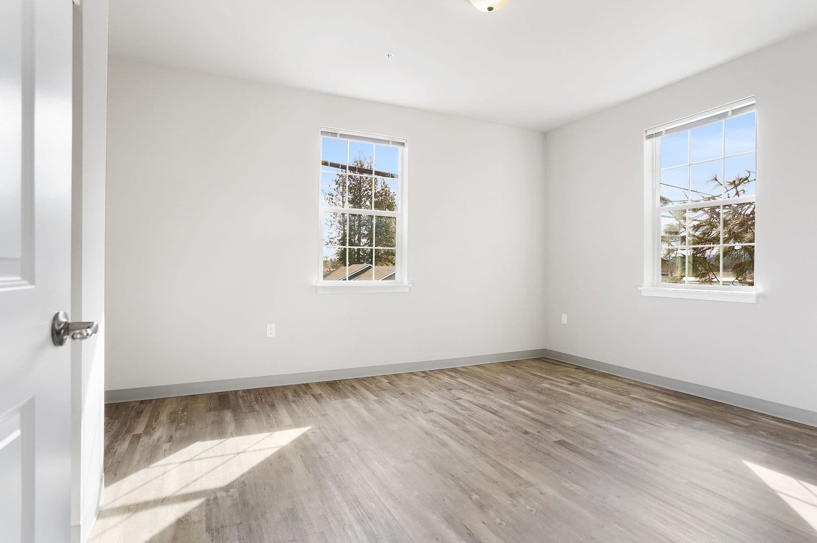 Lebanon Apartment: 100 Vaughan Lane