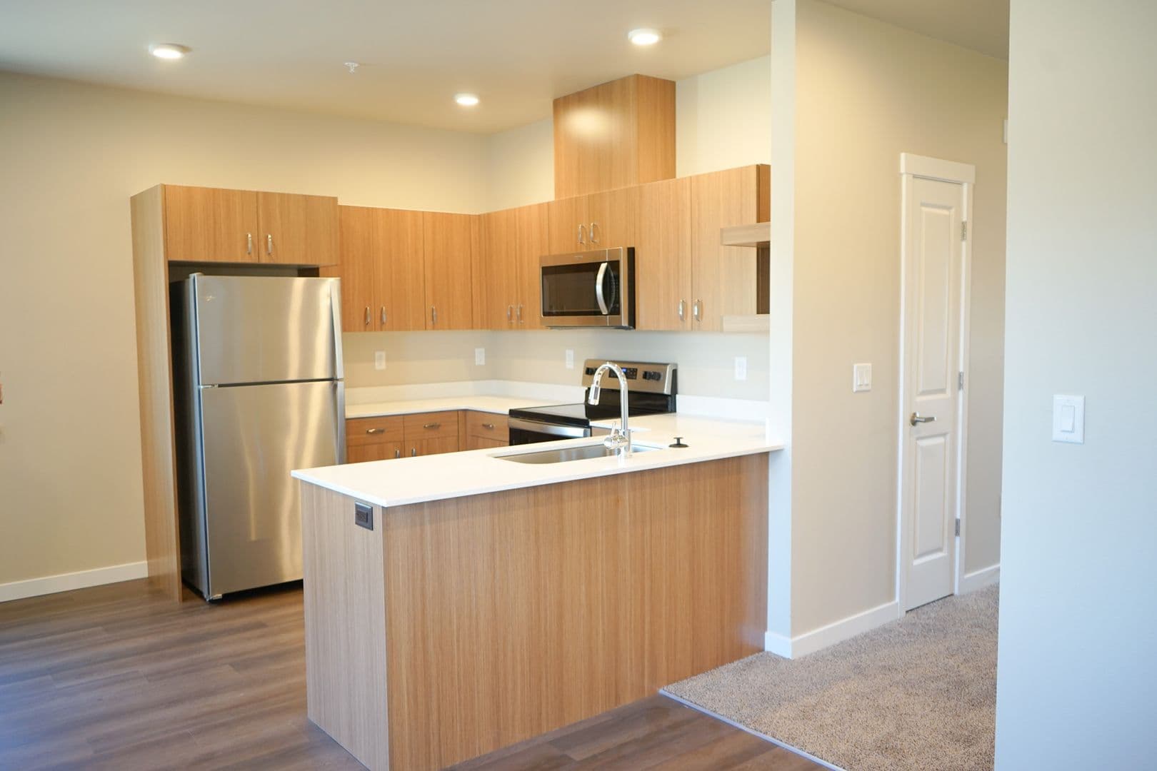 Salem Apartment: 4624 Lancaster Dr NE