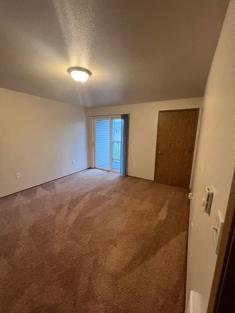 Albany Apartment: 872 Belmont Avenue SW