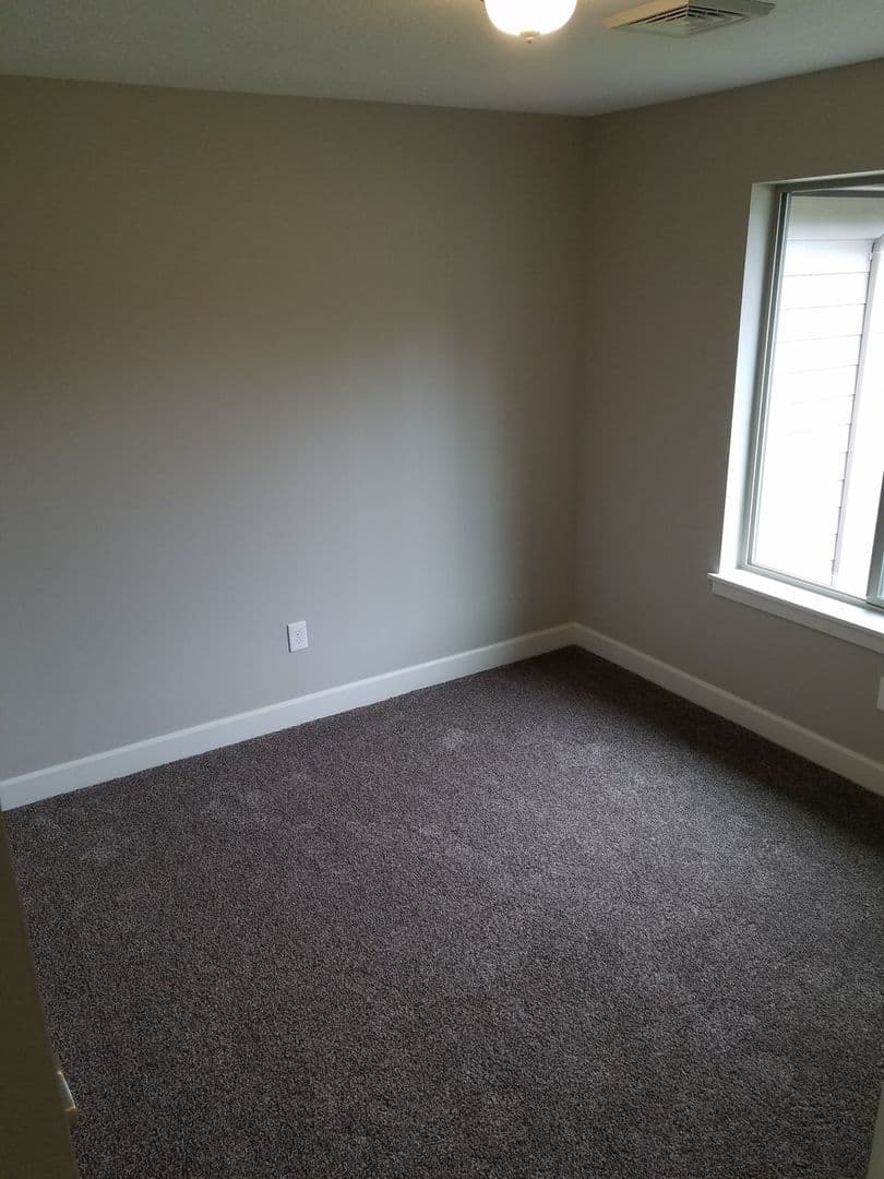 Stayton Apartment: 784 Fox Street