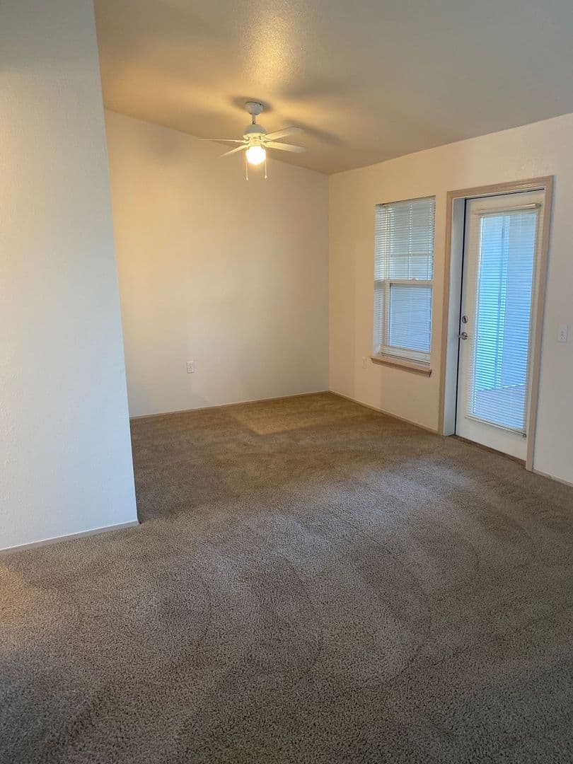 Albany Apartment: 3320 Jackson Street SE