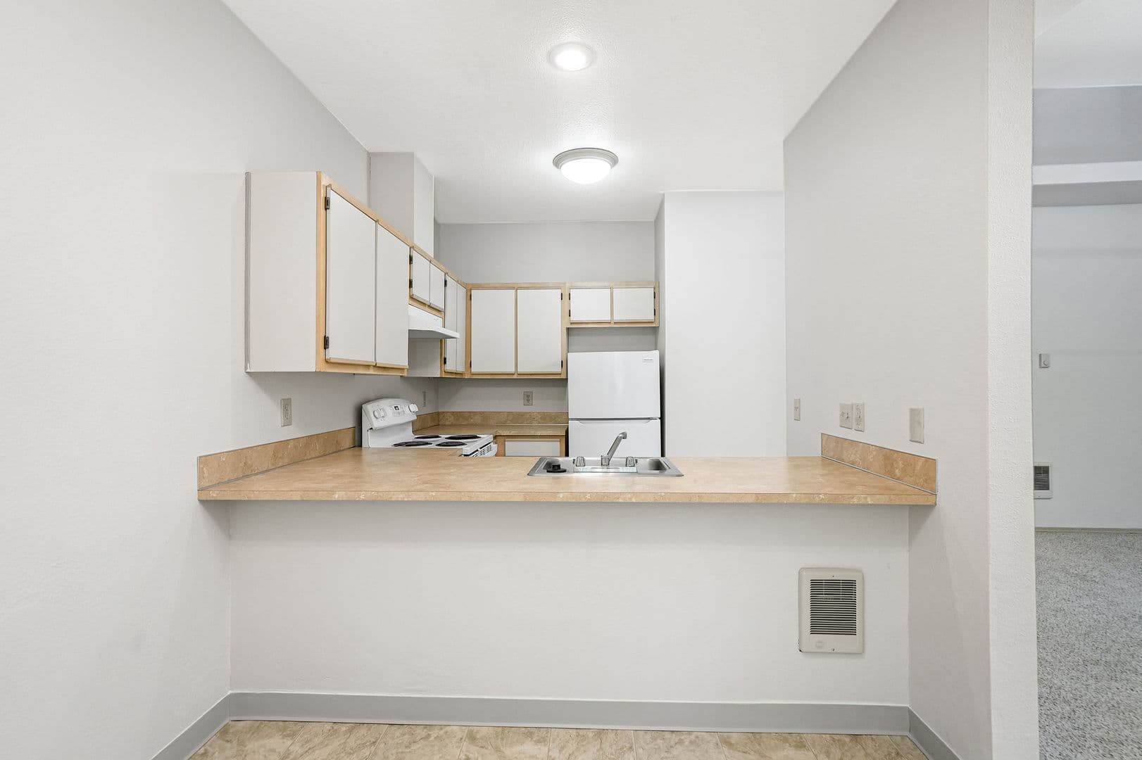 McMinnville Apartment: 2938 NE Evans St