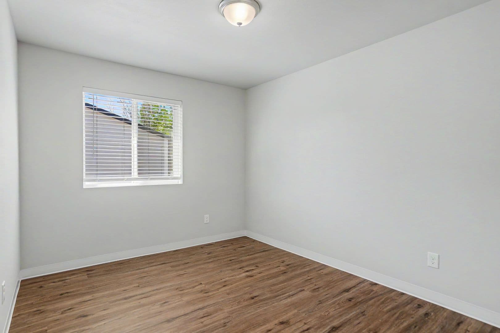 Salem Apartment: 1310 Mildred Lane SE
