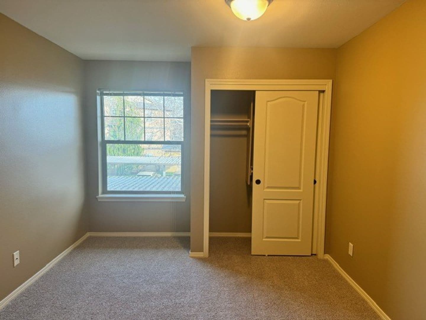 Salem Apartment: 4976 Turquoise Ave SE