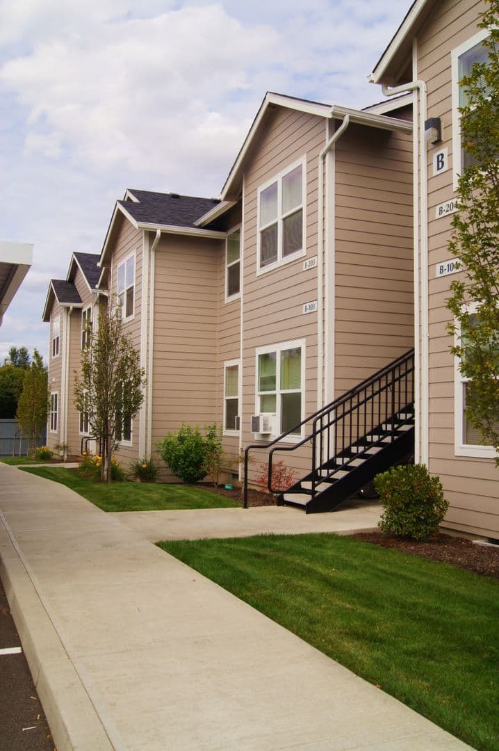 McMinnville Apartment: 2275 SW Barbara St