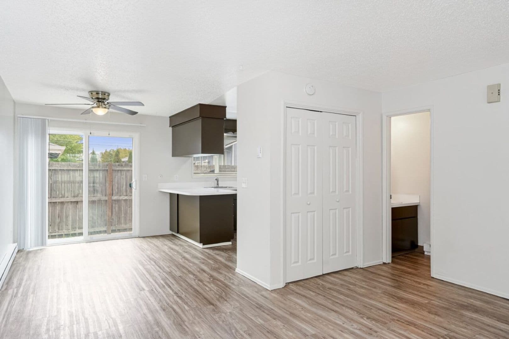 Lebanon Apartment: 750 E Street