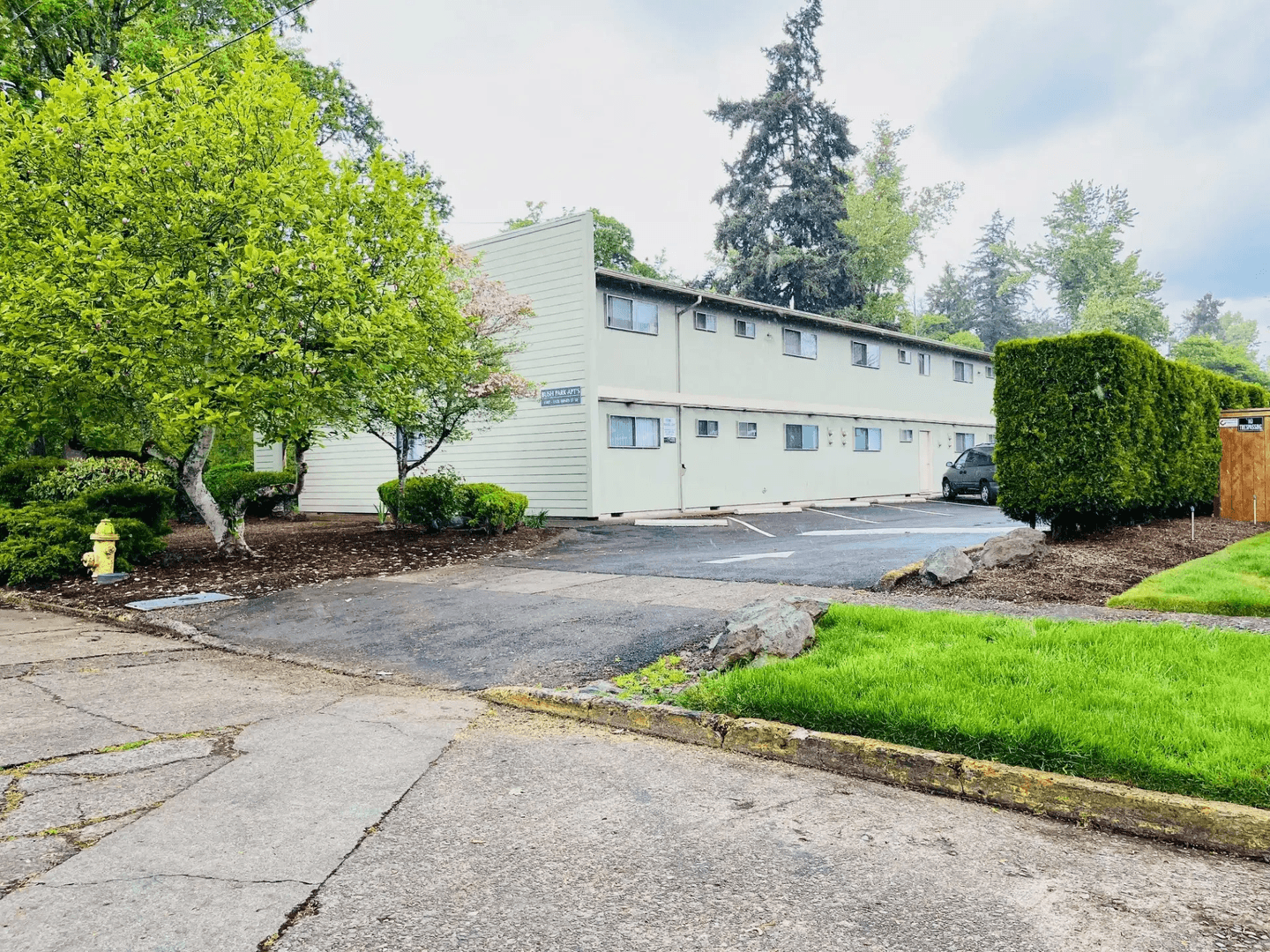 Salem Apartment: 1107 Hines Street SE