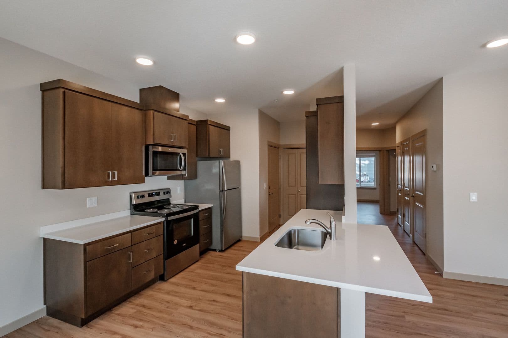 Keizer Apartment: 756 Chemawa Rd NE