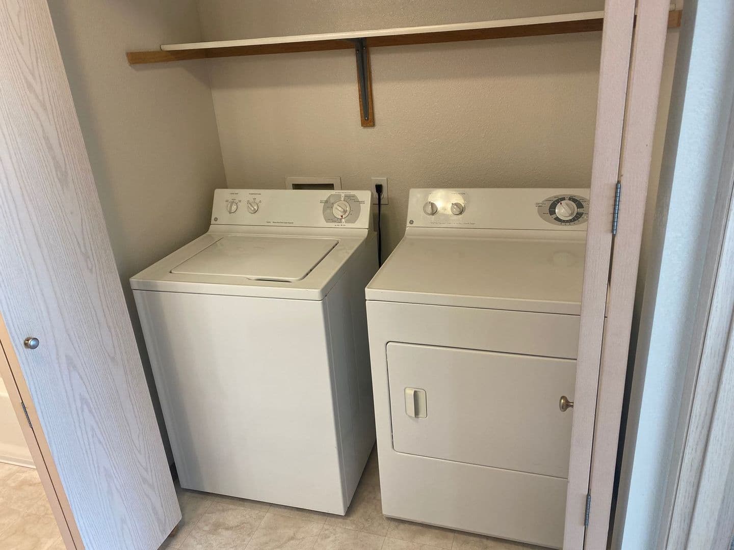 Albany Apartment: 3320 Jackson Street SE