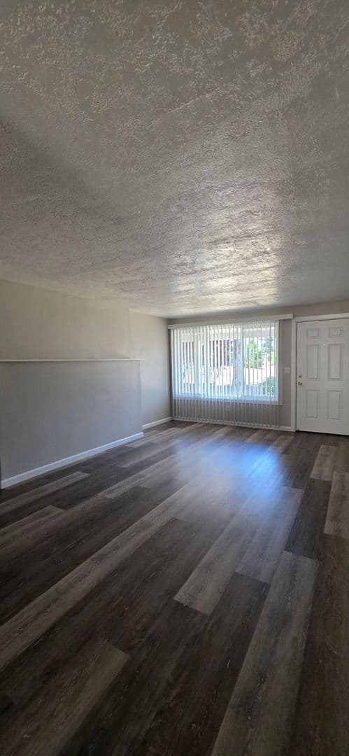 Salem Apartment: 4006 Satter Drive NE