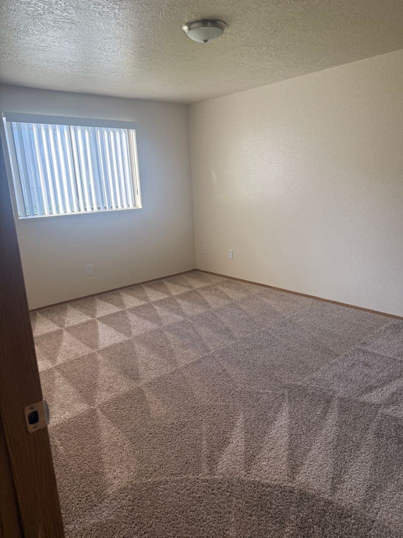 Salem Apartment: 4097 Satter Drive NE
