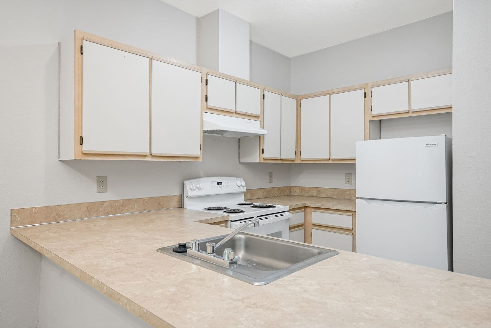 McMinnville Apartment: 2938 NE Evans St