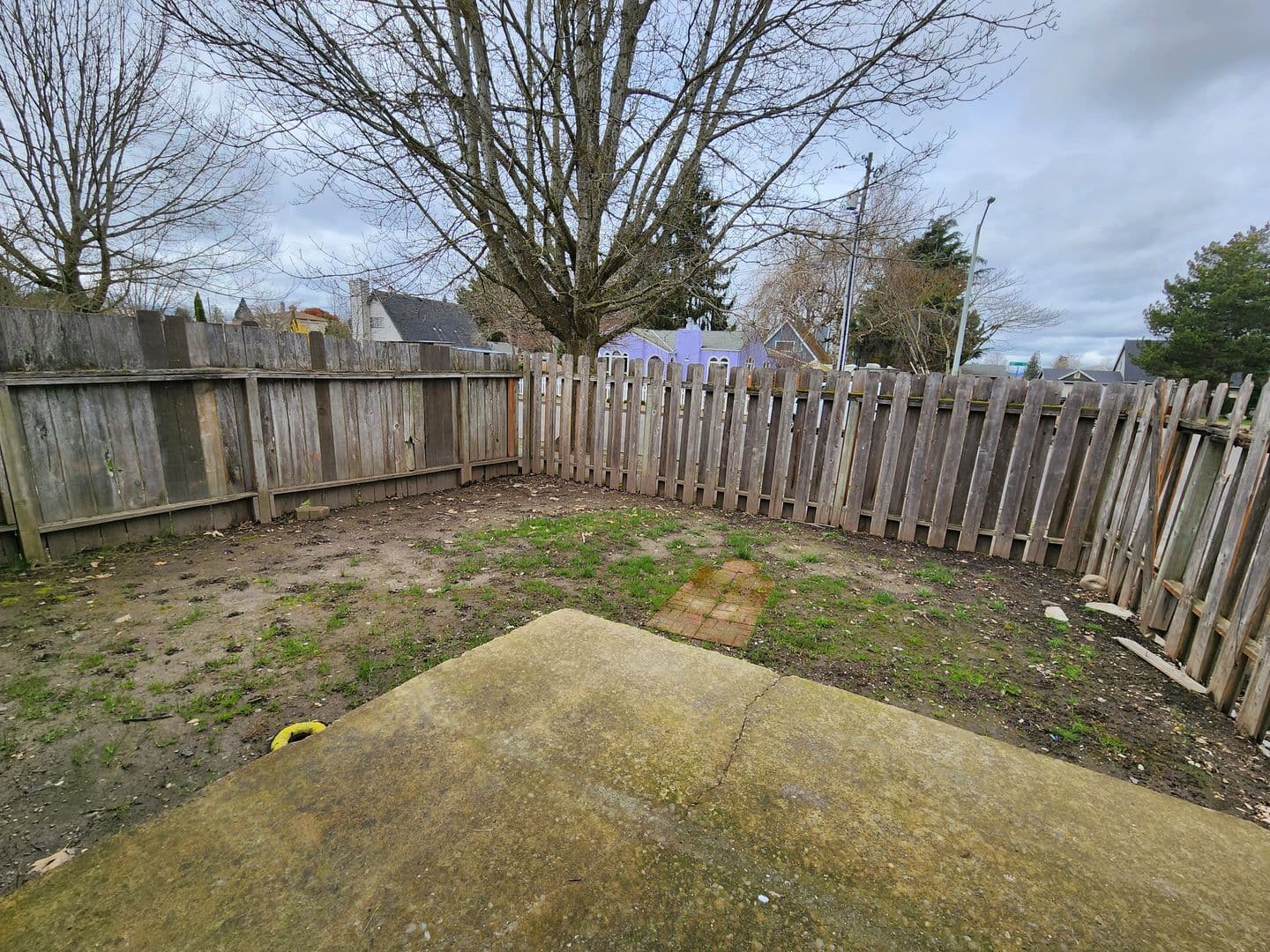 Salem Apartment: 3414 30th Ave NE