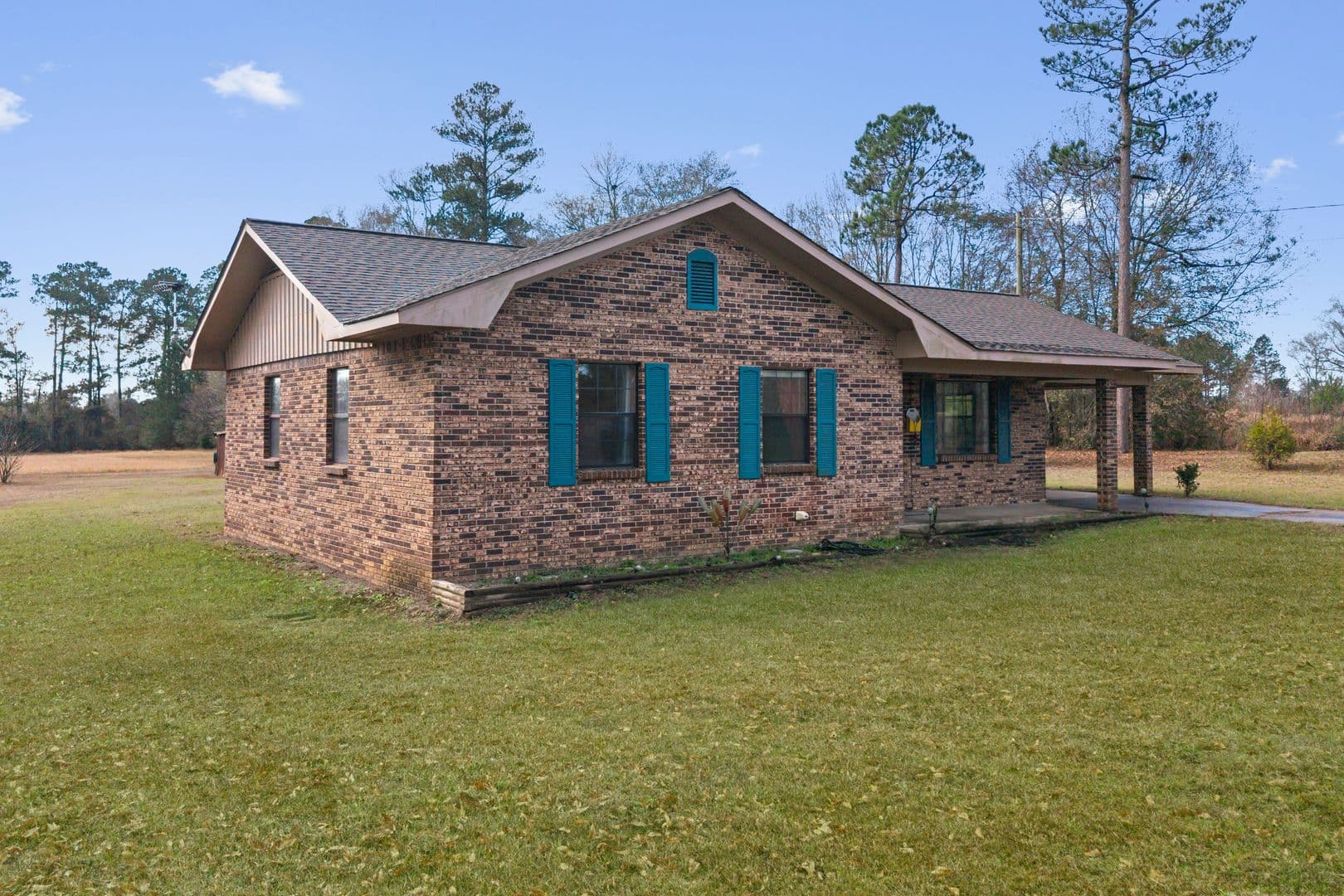 Lucedale House: 373 Chill Churchwell Loop