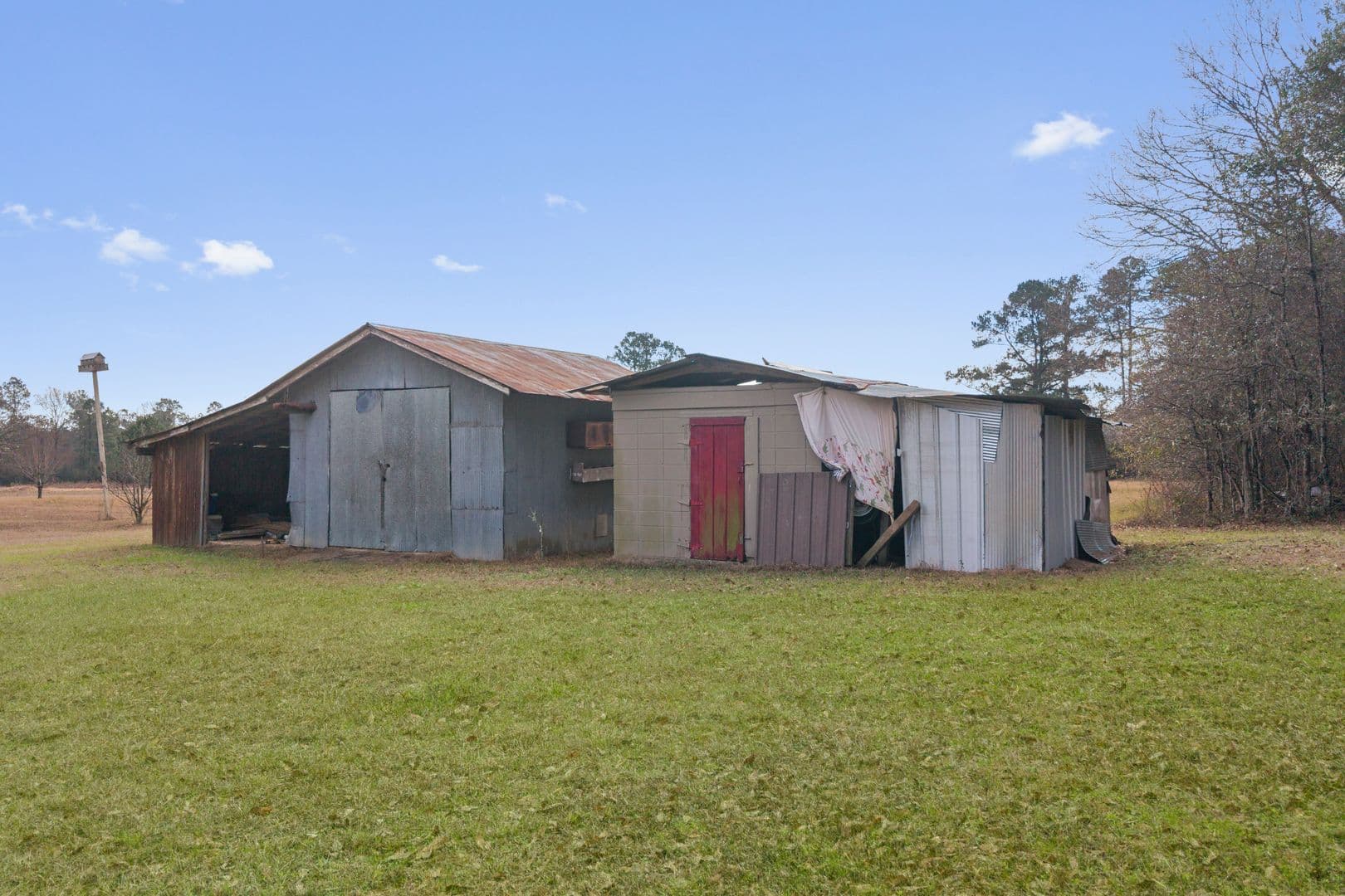 Lucedale House: 373 Chill Churchwell Loop