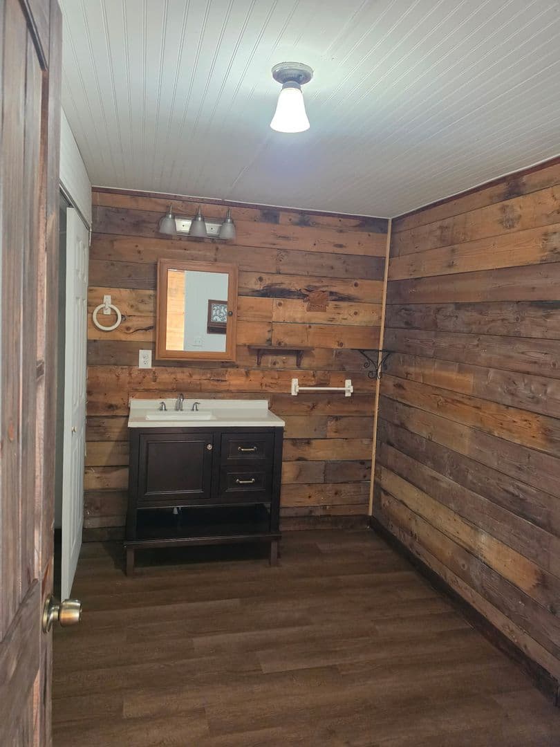 Lucedale Apartment: 144 Katie Eubanks Road