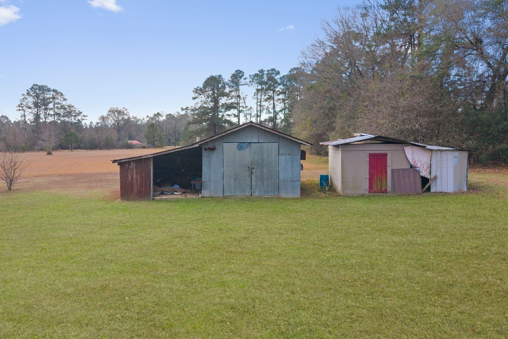 Lucedale House: 373 Chill Churchwell Loop